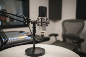 Microfone Condensador Barato: Qual o Melhor para Seu Estúdio?